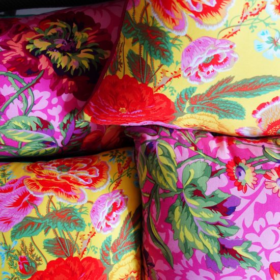 coussin createur Ln Fabrics tissu à fleurs Free Spirit Philip Jacobs