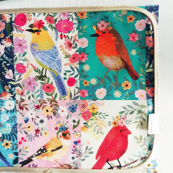 tissus créateurs cotons imprimés Birdie de Mia Charro pour Blend Fabrics idéal pour la couture créative patchwork et diy