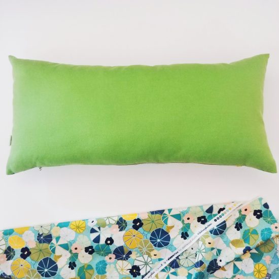 coussin imprimé Ln Fabrics createur tissu Dashwood studio