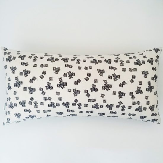 coussin créateur Ln Fabrics lin coton imprimé Midnight Garden Dashwood studio