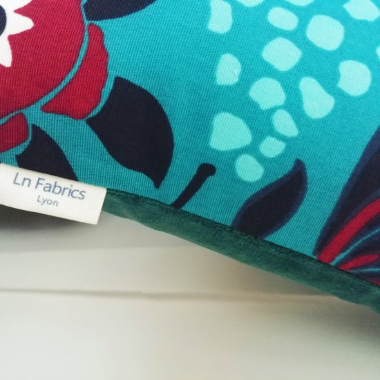 coussin createur Ln Fabrics haut de gamme tissu à fleurs Kenzo bleu canard