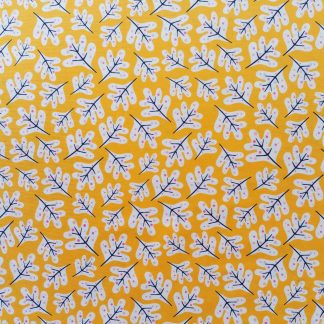 tissu coton imprimé Lost treasure Dashwood studio feuillage et fleurs sur fond couleur jaune safran