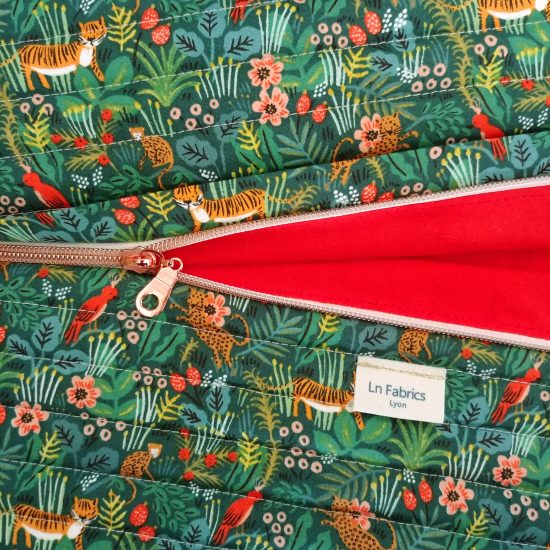 Vanity ou trousse de toilette pour maman ou pour bébé en tissu imprimé jungle Rifle Paper Co matelassé
