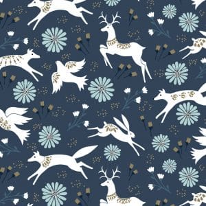 Tissu imprimé de Noël starlit Hollow de Dashwood Studio, rennes lapins et renard, délicat et raffiné métallisé or, blanc et marine