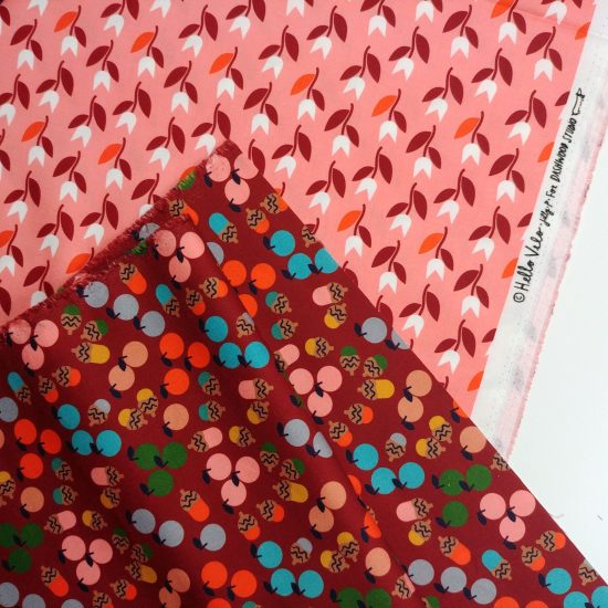 tissu coton oeko-tex imprimé coloré brun rouge pommes et glands multicolores chez Dashwood studio
