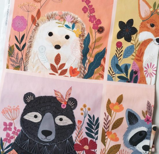 Wild Panel tissu Dashwood Studio coton imprimé avec des portraits d'animaux, renard koala hérisson ours idéal pour la couture créative, accessoires et déco enfant