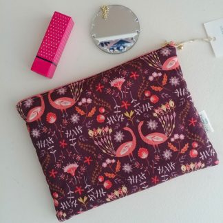 accessoire indispensable pour ranger les essentiels trousse pochette molletonnée tissu Dashwood Studio imprimé flamant rose