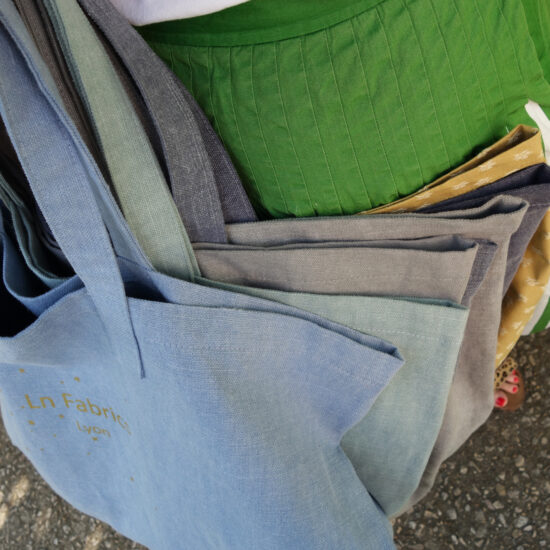 Sac de plage, sac shopping, sac week end, cabas en tissu coton lin accessoire indispensable pour cet été gris, gris bleu, gris vert, céladon, aqua, bleu