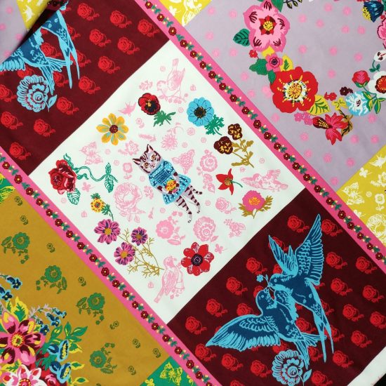 Un dimanche à la campagne tissu imprimé Nathalie Lété pour Free Spirit, motif chat, oiseau fleurs, guirlandes idéall pour la déco linge de maison