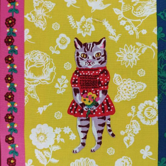 Un dimanche à la campagne tissu imprimé Nathalie Lété pour Free Spirit, motif chat, oiseau fleurs, guirlandes idéall pour la déco linge de maison