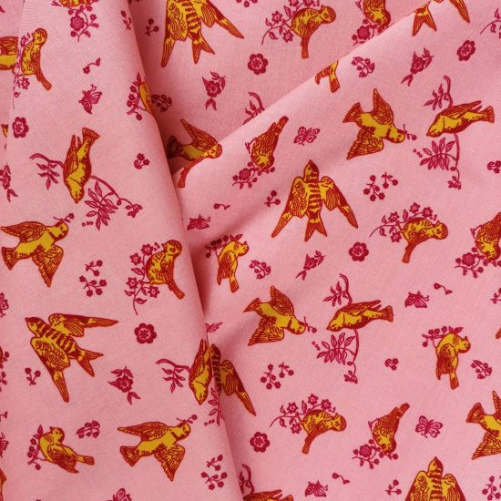 birds and love tissu coton imprimé oiseaux Nathalie Lété pour Free Spirit, fond rose blush oiseaux or