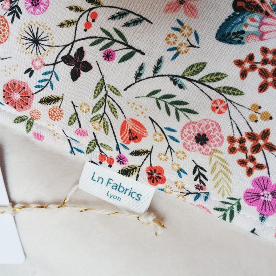 couverture chaude bébé polaire tissu imprimé dashwood studio aviary papillons et tissu doudou minky