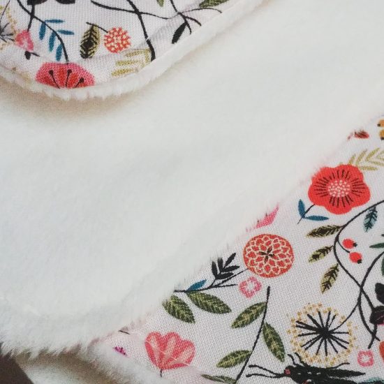 couverture chaude ouatinée bébé polaire tissu imprimé dashwood studio aviary papillons et tissu doudou minky