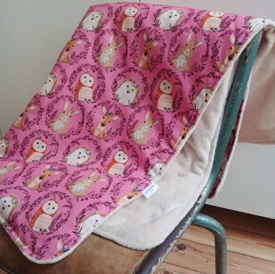 couverture enfant tissu imprimé animaux chouette lapin hérisson dashwood studio