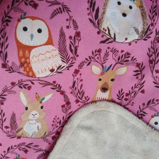 combinaison douillette et joyeux tissu doudou et chaud et coton imprimé lapin hibou hérisson biche Dashwood Studio