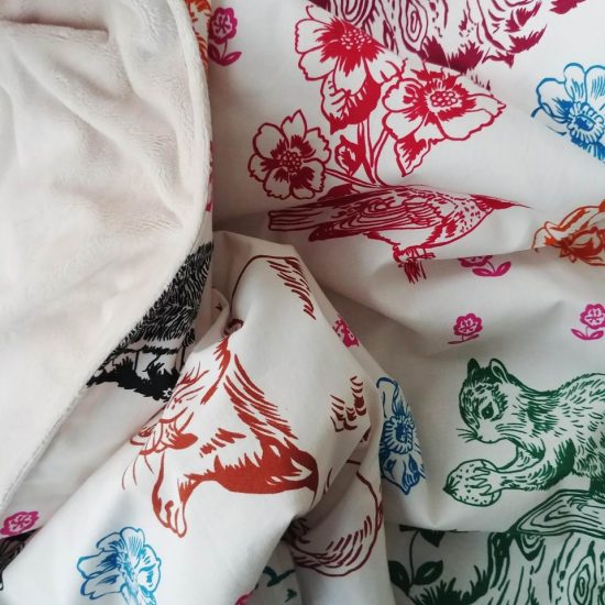 Couverture bébé polaire chaude edouillette moelleuse confortable tissu imprimé Nathalie Lété les animaux de la forêt pour Free Spirit