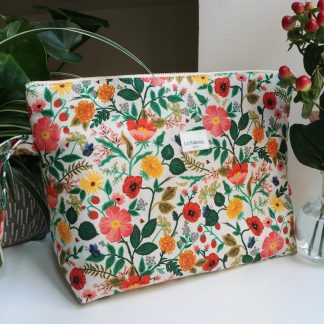 Trousse molletonnée en coton imprimé fleurs et coquelicots rifle paper co gai comme le printemps