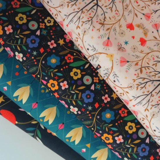 tissus imprimés colorés créatifs dashwood studio pour la patchwork la couture creative