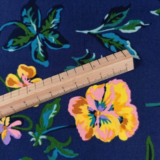 coton imprimé motif fleuri free spirit tissu idéal pour tous les projets de couture créative