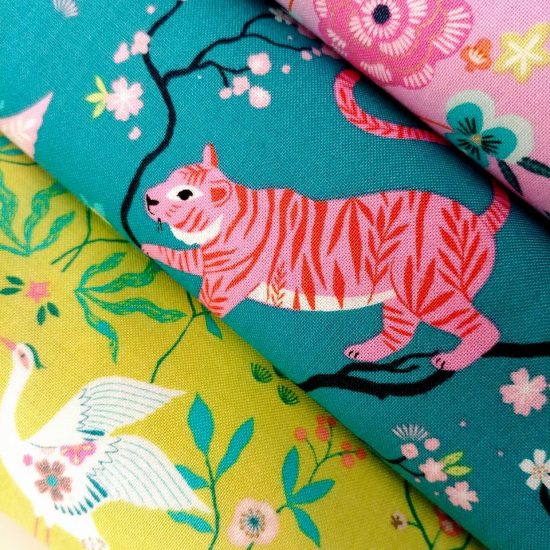 tissus imprimés Blossom Days Dashwood Studio couleurs éclatantes pastels acidulés avec une touche exotique d'orient panda tigre cigogne tortue