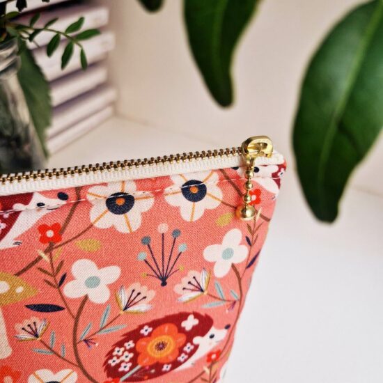 trousse de voyage fabriquée en France jolie finition zip avec curseur doré triple billes