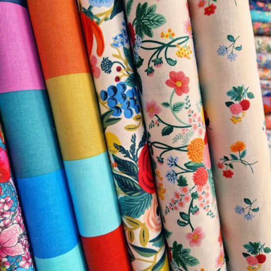 Tissus Rifle Paper Co imprimé fleurs joyeux peps coloré