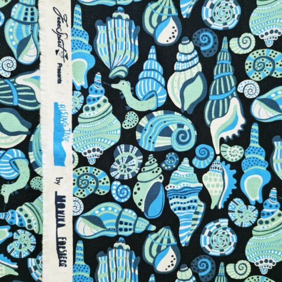 Tissu free spirit en coton imprimé coquillages bleu blanc noir vert parfait pour la couture créative