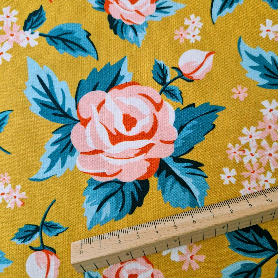 Resize of Clouds9 Flowers Garden1 Imprimé floral vintage rose rose corail vintage feuillage bleu vert fond ocre jaune moutarde