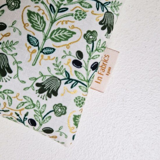 Fabrication française pour cette pochette en tissu imprimé artichauts rifle paper co accessoire indispensable