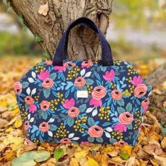 Sac à projet clap clap molletonné en tissu canvas coton lin Rifle Paper Co imprimé floral Fleurs fuschia corail ocre jaune sur fond gris bleu