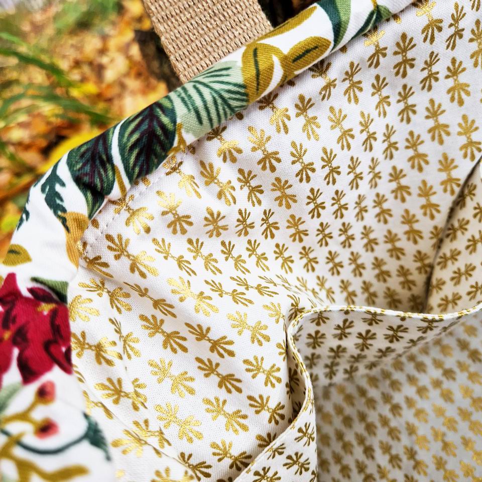 Resize of Sac Clap Clap Rose Thé2 Tissu Rifle Paper Co Multi poches pour ce sac à projets tricot clap clap Garden Party Rifle paper Co , la doublure est en coton Rifle Paper Co imprimée mini motifs graphiques géométriques métallisé or sur fond écru