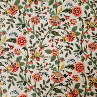 Tissu imprimé floral Rifle Paper Co collection Gracie comme des indiennes arabesques de fleurs corail rose blush sur un fond couleur ficelle