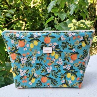 Trousse molletonnée tissu coton imprimé primavera oranges et citrons rifle paper co fond bleu vert