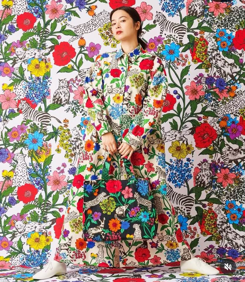 Tissu imprimé japonais kokka pour la couture créative loisirs créatifs motifs joyeux colorés et délicats à la fois