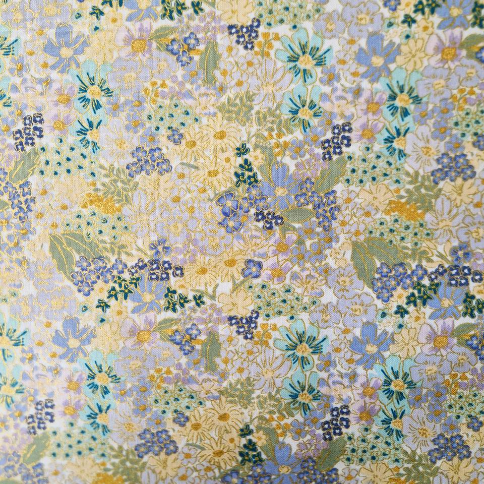 Tissu imprimé fleuri Rifle Paper Co métallisé or comme du liberty couleurs bleues pastels délicat raffiné
