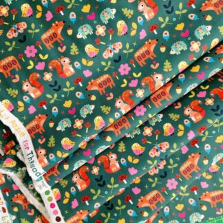 Tissu coton imprimé Oeko Tex Amberwood Thread and Ink ludiqueet joyeux parfait pour la couture créative
